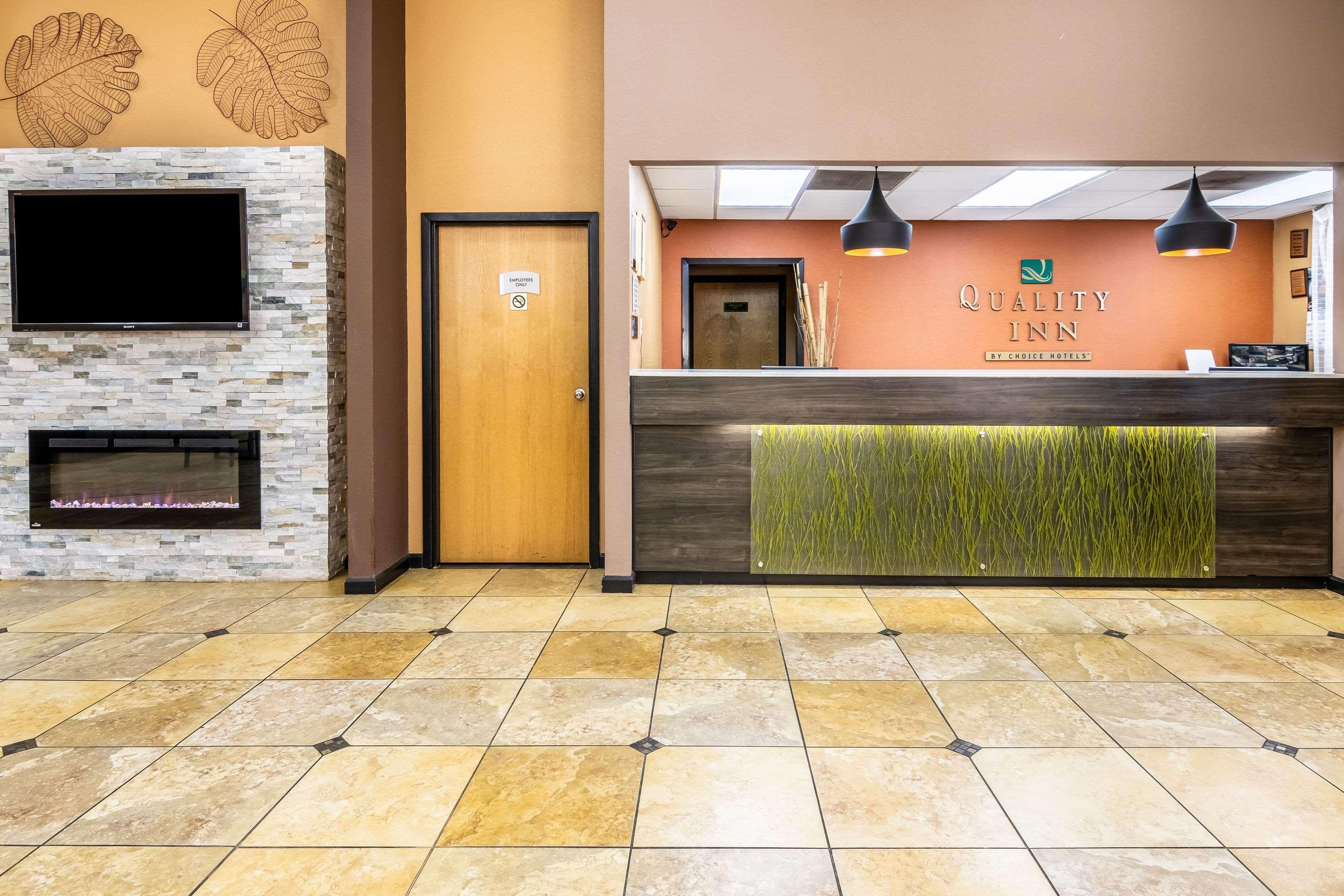 Quality Inn Perry - National Fairgrounds Area Exterior photo