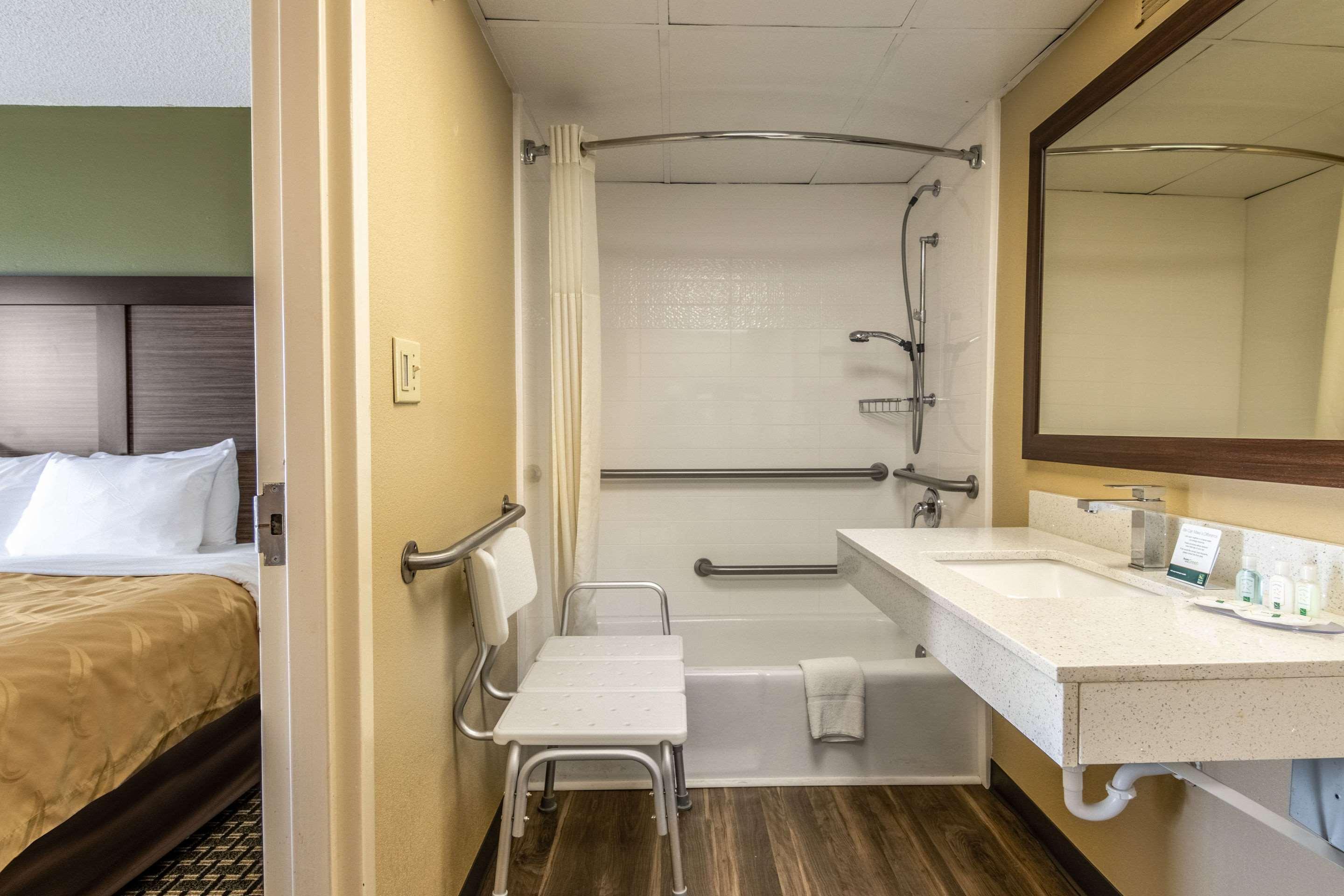 Quality Inn Perry - National Fairgrounds Area Exterior photo